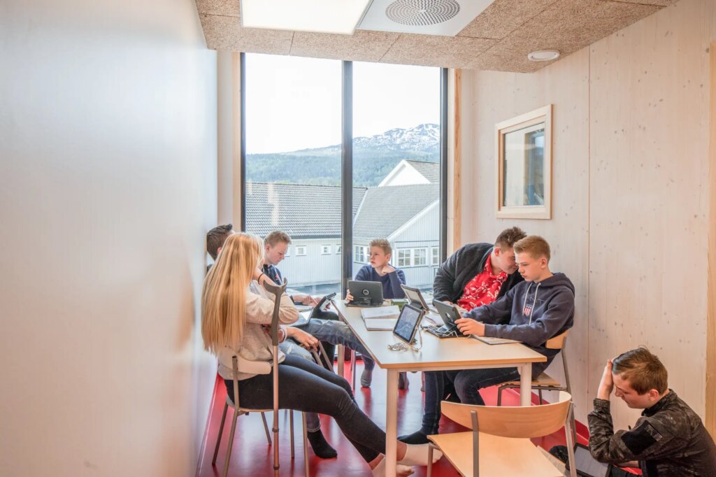 Schule Sauland Ppag photo by Wolfgang Thaler