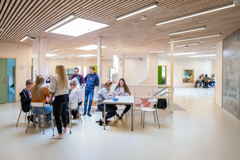Schule Sauland Ppag photo by Wolfgang Thaler