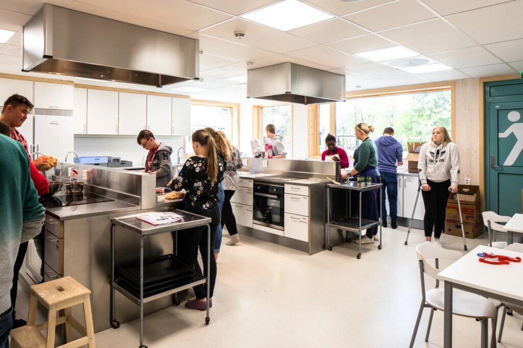 Schule Sauland Ppag photo by Wolfgang Thaler