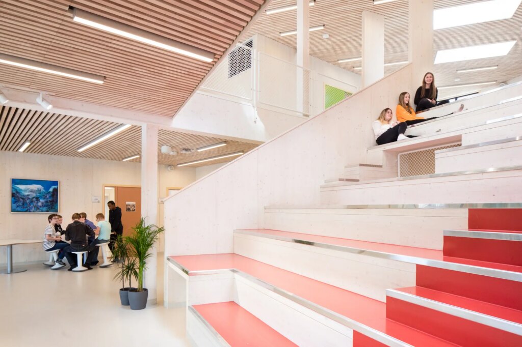 Schule Sauland Ppag photo by Wolfgang Thaler