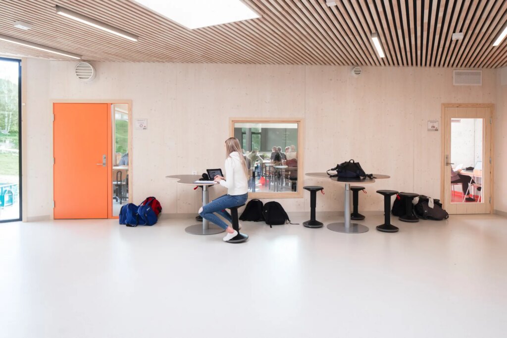 Schule Sauland Ppag photo by Wolfgang Thaler