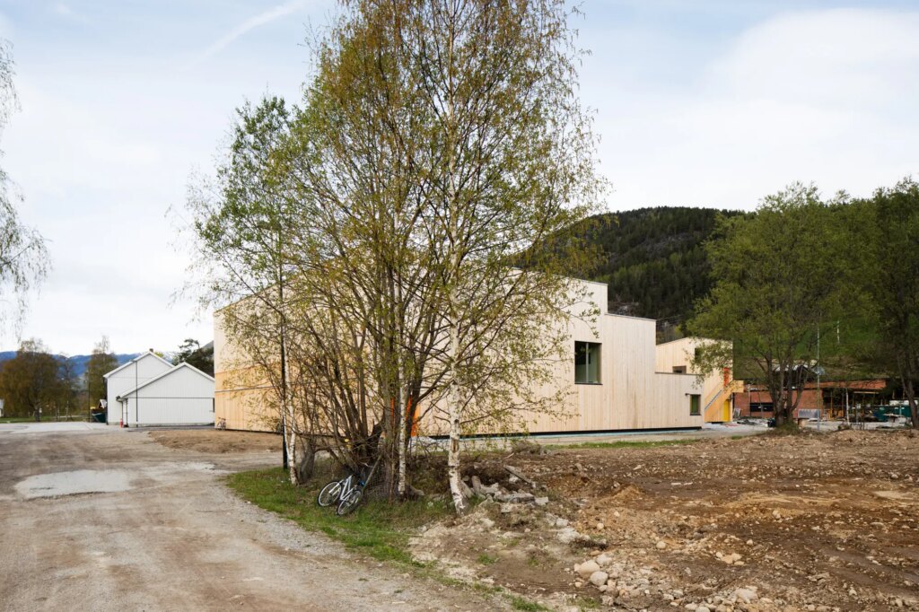 Schule Sauland Ppag photo by Wolfgang Thaler