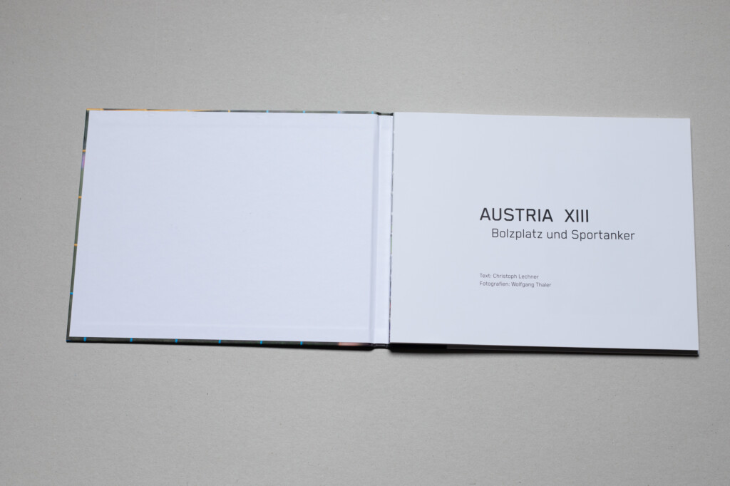 bild aus dem buch austria 13 sportanker und bolzplatz