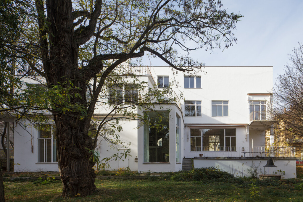 haus beer josef frank