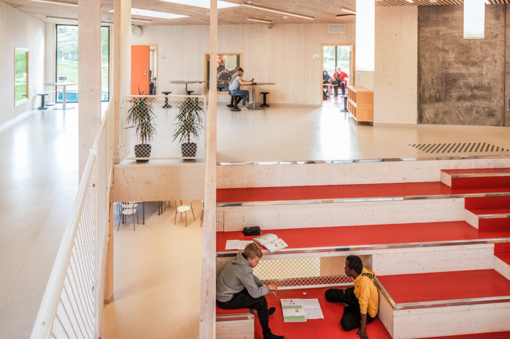 Schule Sauland  Ppag  photo  by Wolfgang Thaler