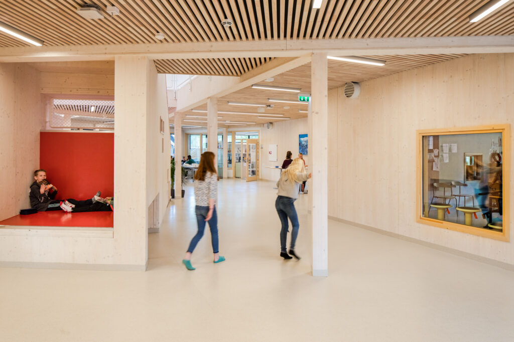 Schule Sauland  Ppag  photo  by Wolfgang Thaler