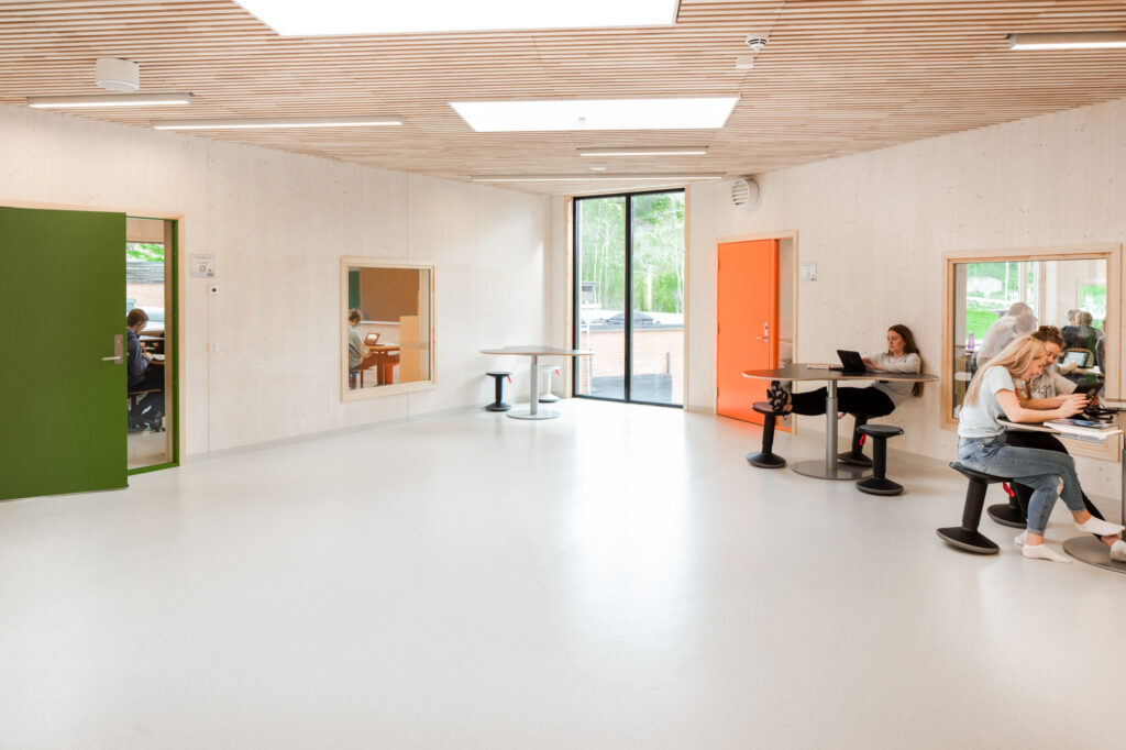 Schule Sauland  Ppag  photo  by Wolfgang Thaler