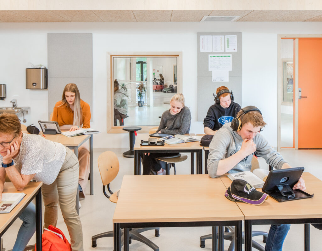 Schule Sauland  Ppag  photo  by Wolfgang Thaler