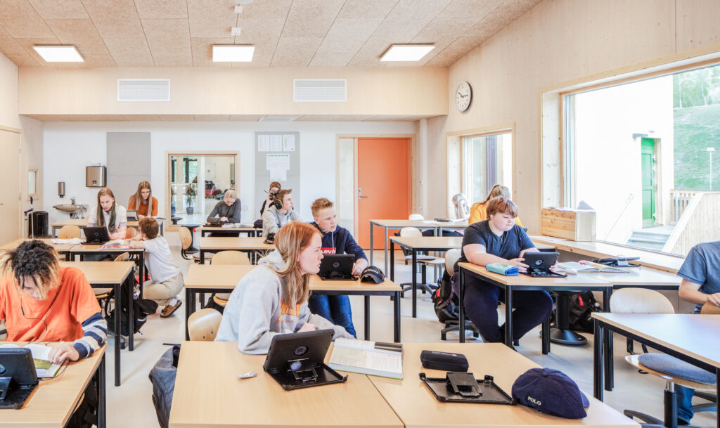 Schule Sauland  Ppag  photo  by Wolfgang Thaler