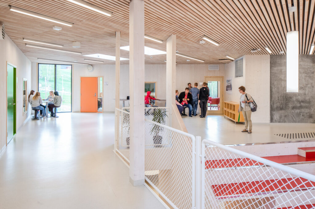 Schule Sauland  Ppag  photo  by Wolfgang Thaler