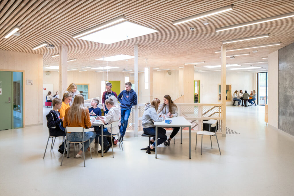 Schule Sauland  Ppag  photo  by Wolfgang Thaler