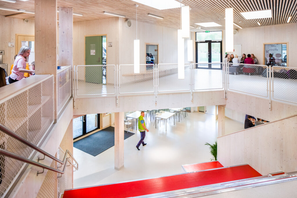Schule Sauland  Ppag  photo  by Wolfgang Thaler
