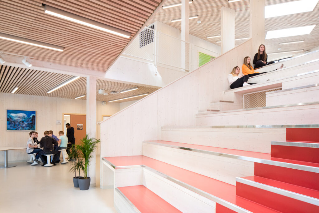 Schule Sauland  Ppag  photo  by Wolfgang Thaler