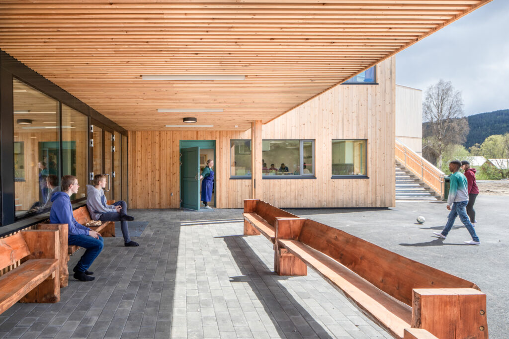 Schule Sauland  Ppag  photo  by Wolfgang Thaler
