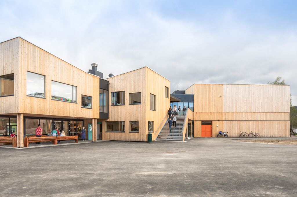 Schule Sauland  Ppag  photo  by Wolfgang Thaler