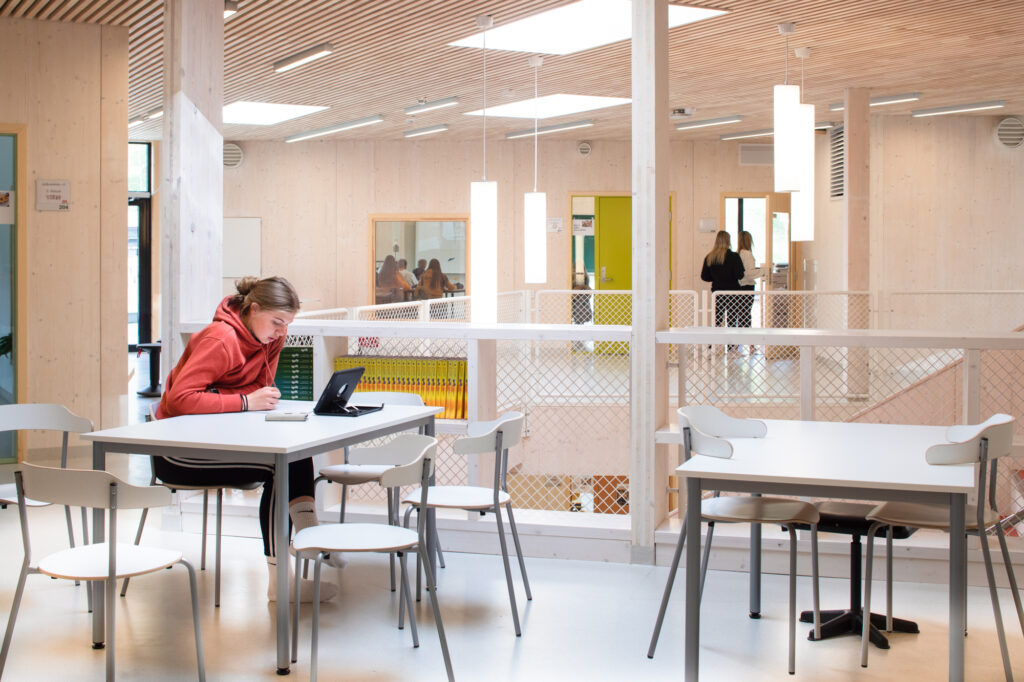 Schule Sauland  Ppag  photo  by Wolfgang Thaler