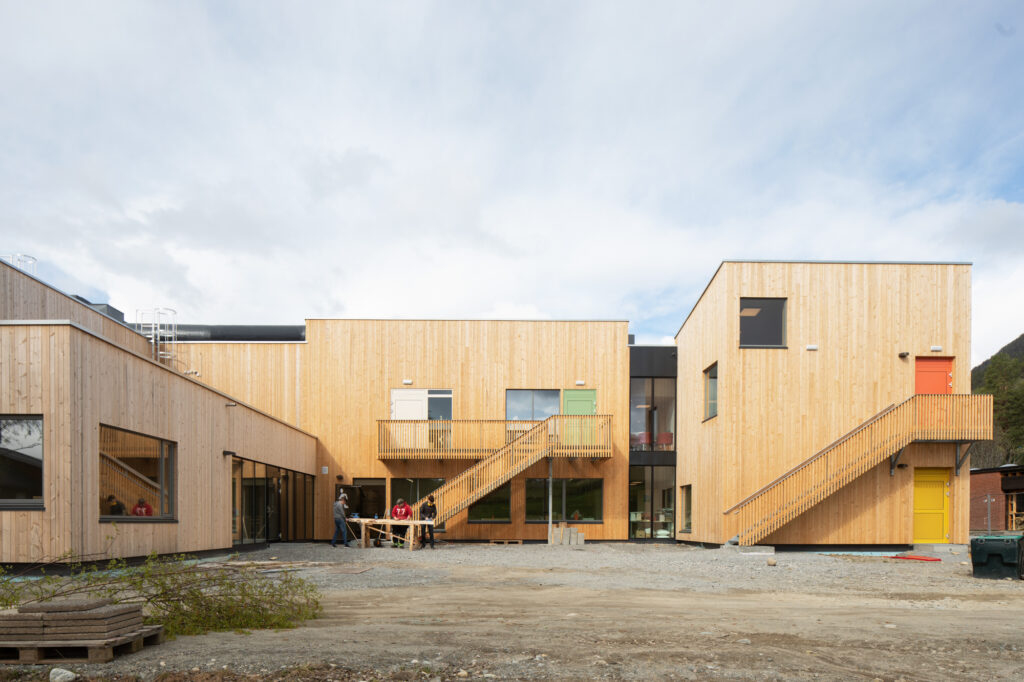 Schule Sauland  Ppag  photo  by Wolfgang Thaler
