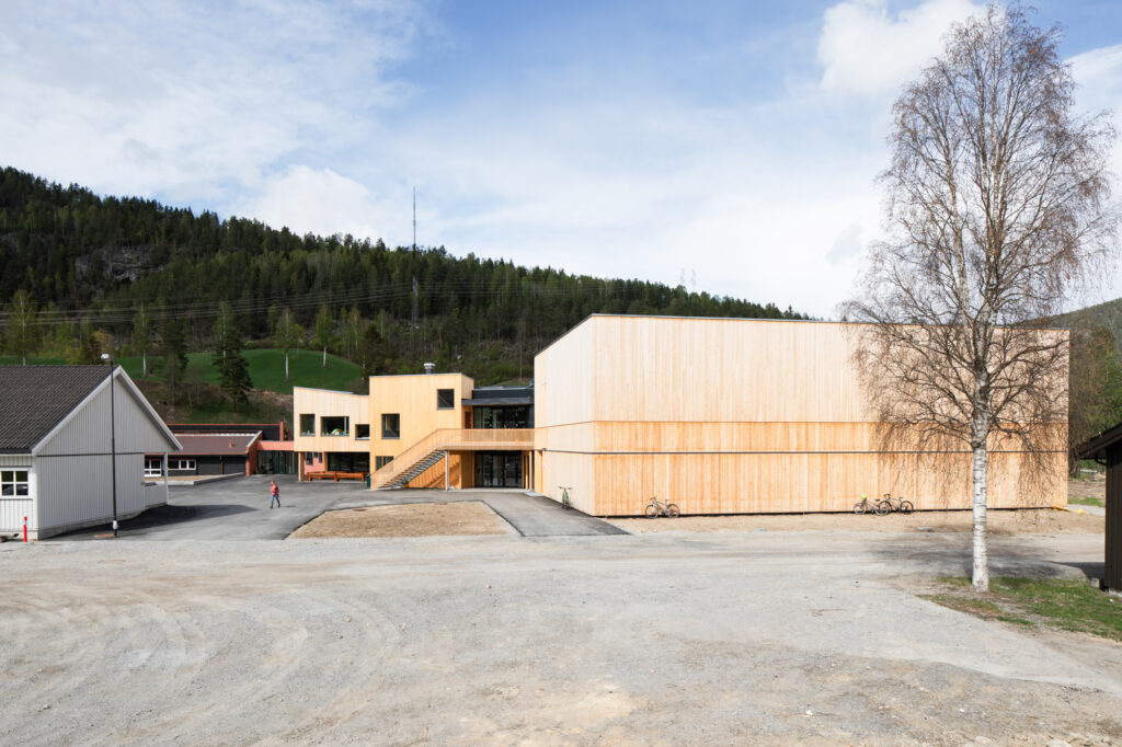 Schule Sauland  Ppag  photo  by Wolfgang Thaler