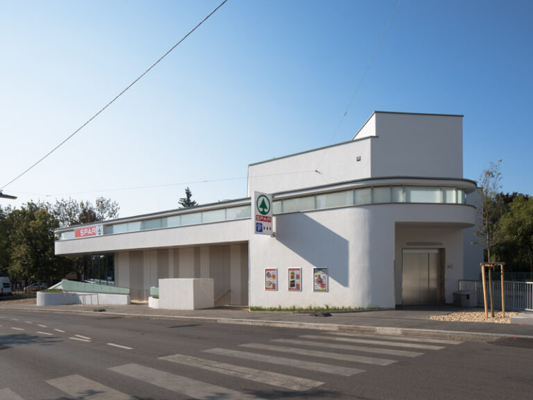 Spar Jagdschloss  Architekturconsult  photo  by Wolfgang Thaler