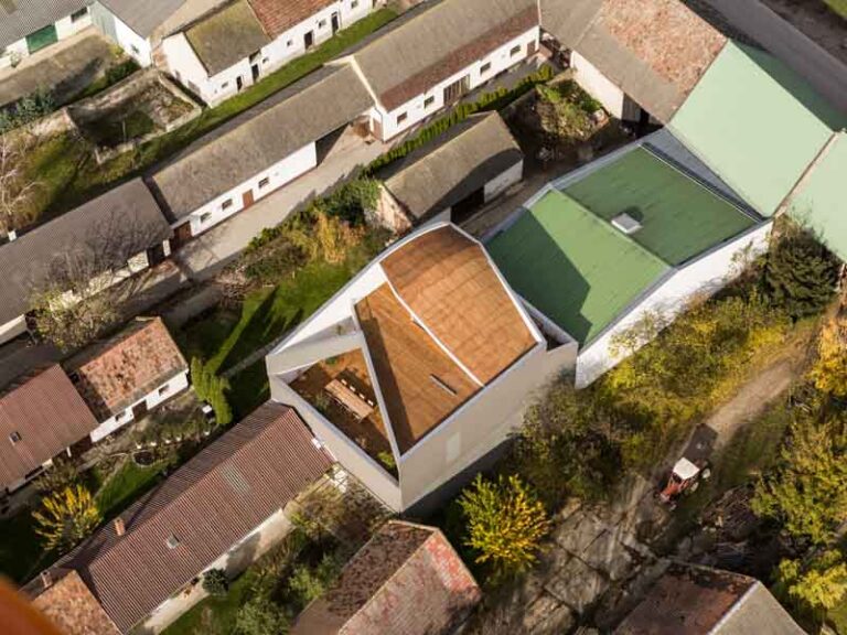 Weingut Sattler  Architectscollective  photo  by Wolfgang Thaler